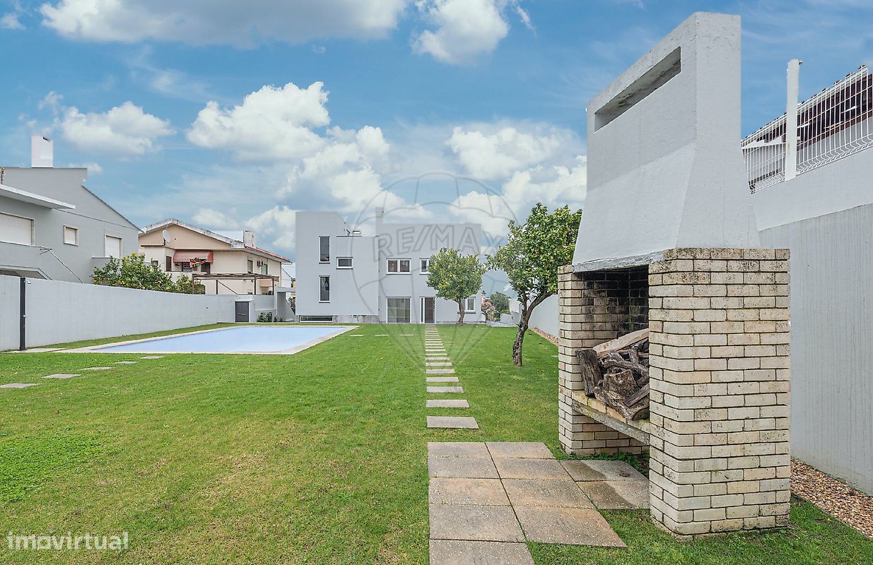 4 bedrooms House in Loures, Portugal No. 46395