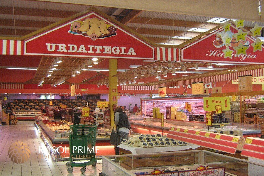 586m² Commercial property in Barcelona, Spain No. 51