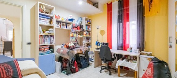 Apartamento de 4 divisões em Senago, Italy N.º 33801 17