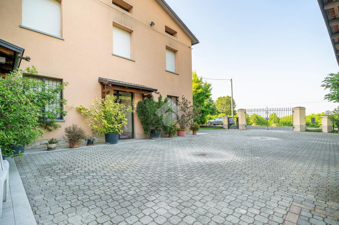 8-Zimmer Villa in Reggio Emilia, Italy, Nr. 2658