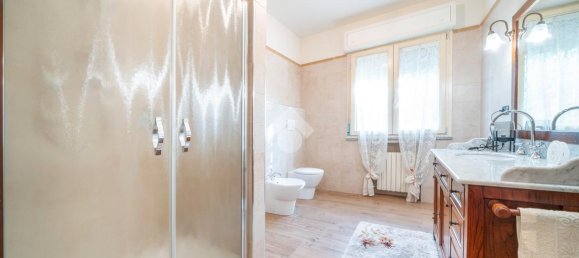 8-Zimmer Villa in Reggio Emilia, Italy, Nr. 2658 11