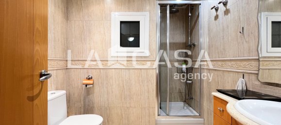 Квартира с 2 спальнями в Бадалона, Испания № 20165 11