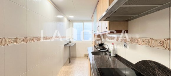 Квартира с 2 спальнями в Бадалона, Испания № 20165 7