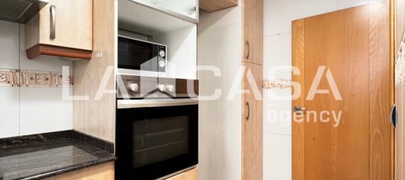 Квартира с 2 спальнями в Бадалона, Испания № 20165 10