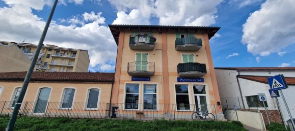 2 rooms Apartment in Chieri, Italy No. 102510 4