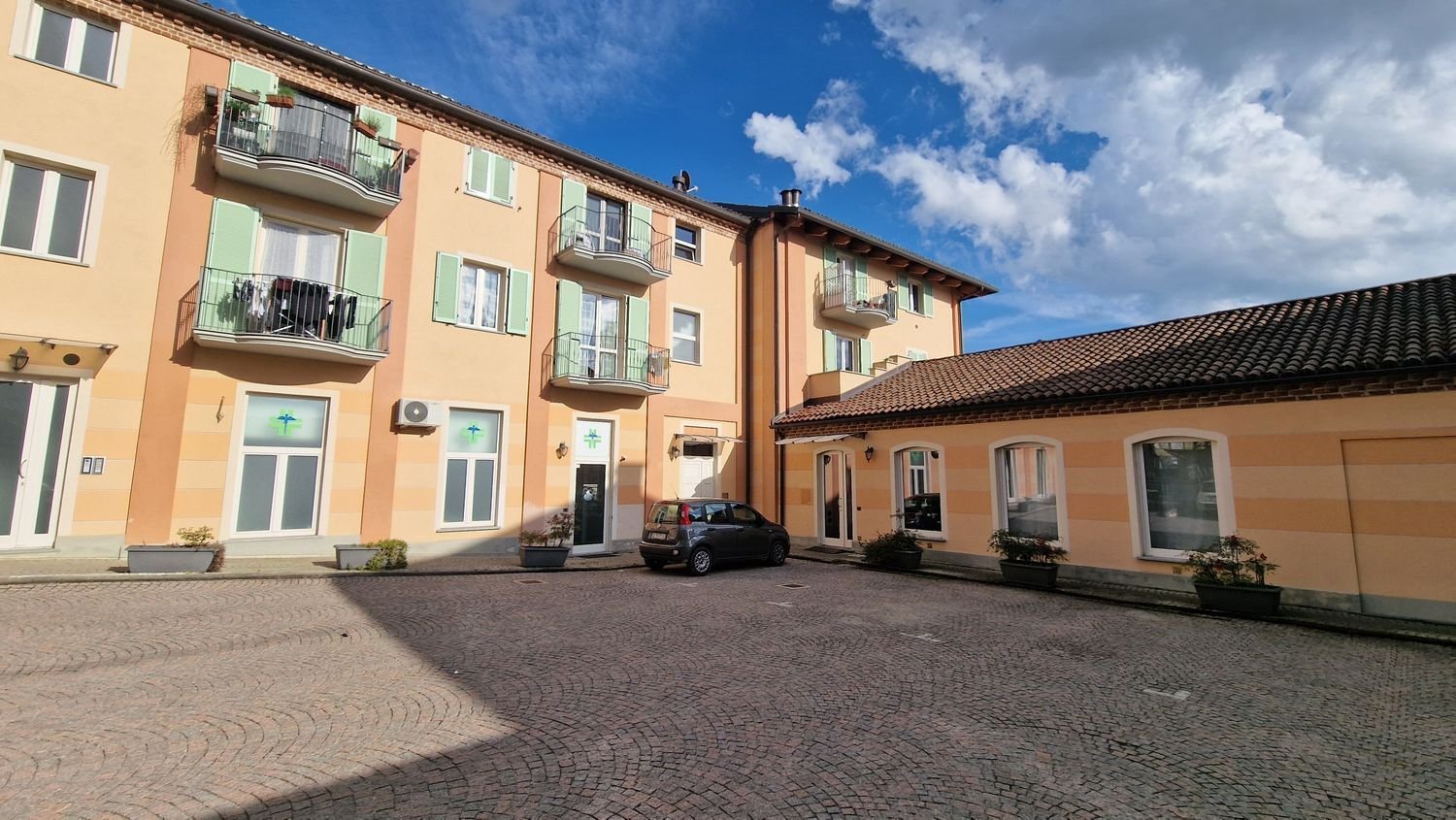 2 rooms Apartment in Chieri, Italy No. 102510