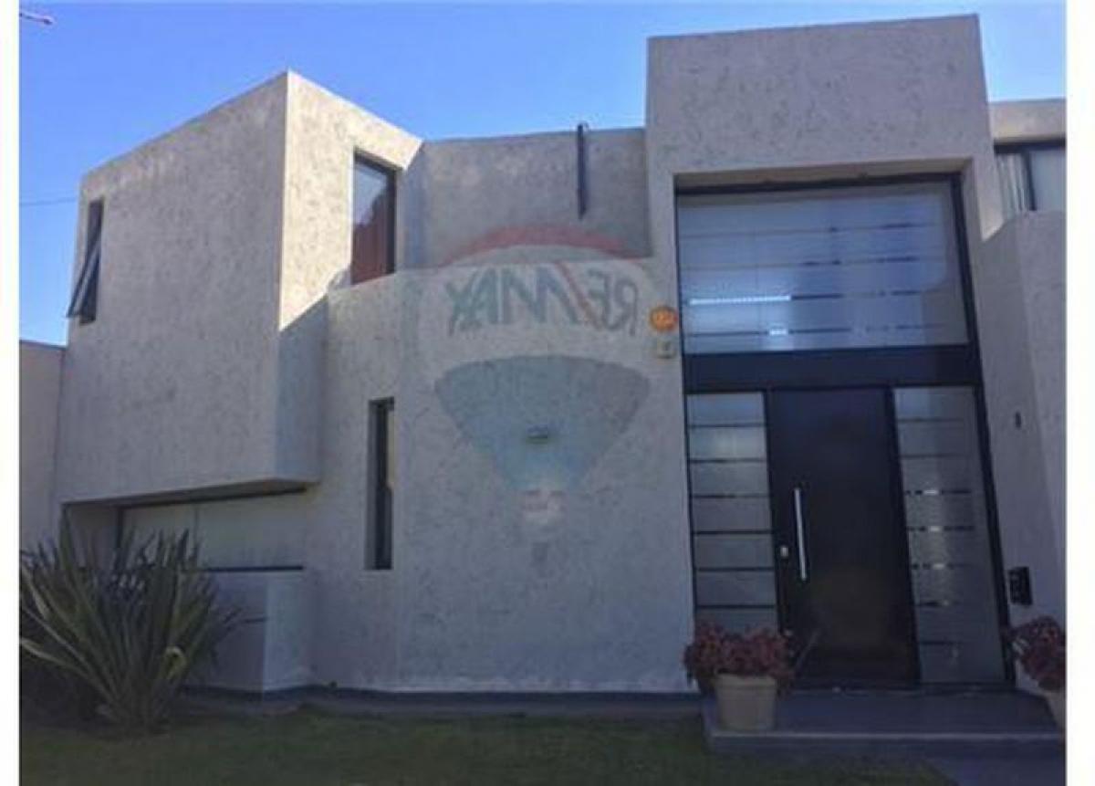 3 غرف نوم منزل في Cordoba, Argentina رقم 1581