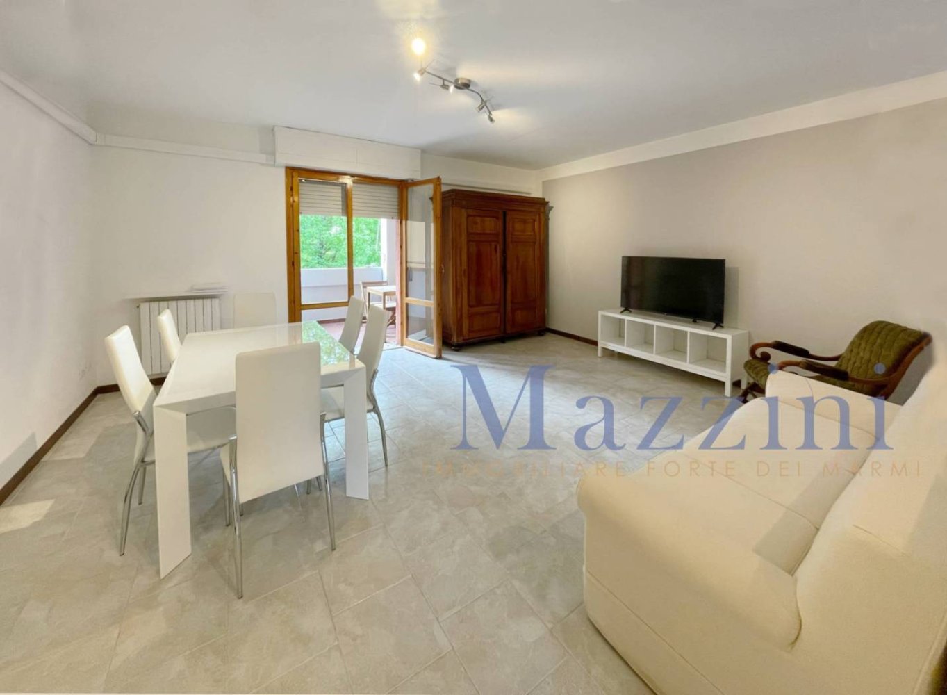 3 bedrooms Apartment in Forte dei Marmi, Italy No. 323945
