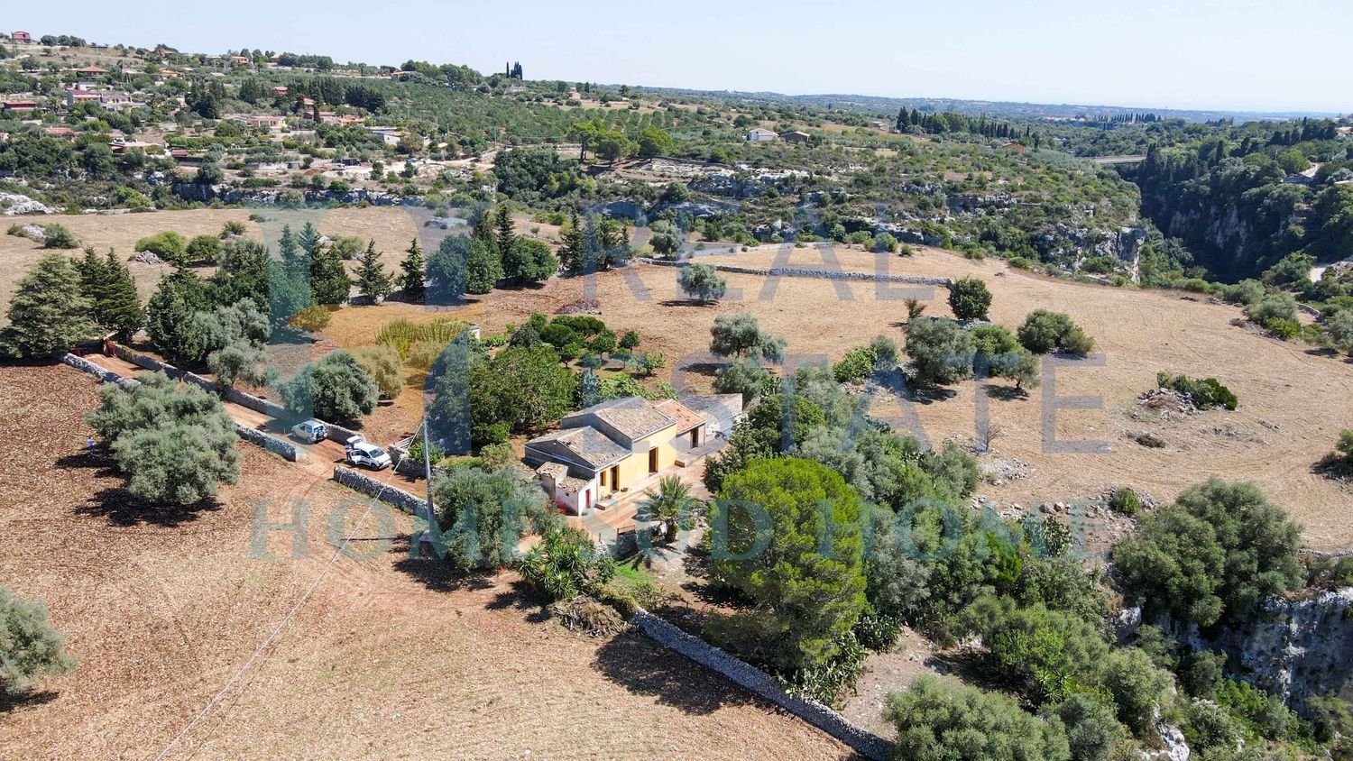 4 rooms House in Noto, Italy No. 20335