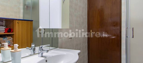 Apartamento de 2 dormitorios en Gallicano nel Lazio, Italy No. 215021 17