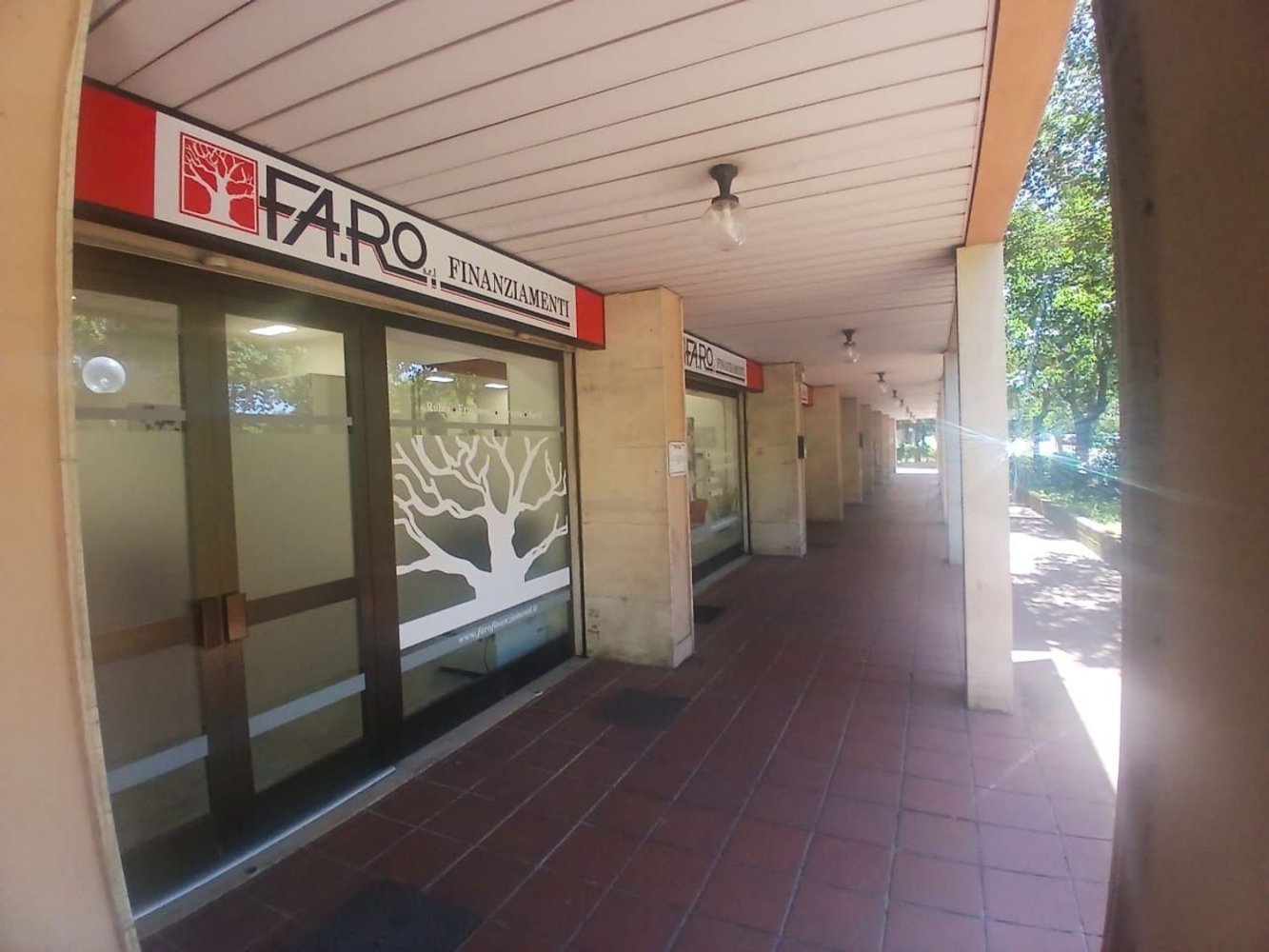 96m² Commercial property in Rome, Italy No. 401515