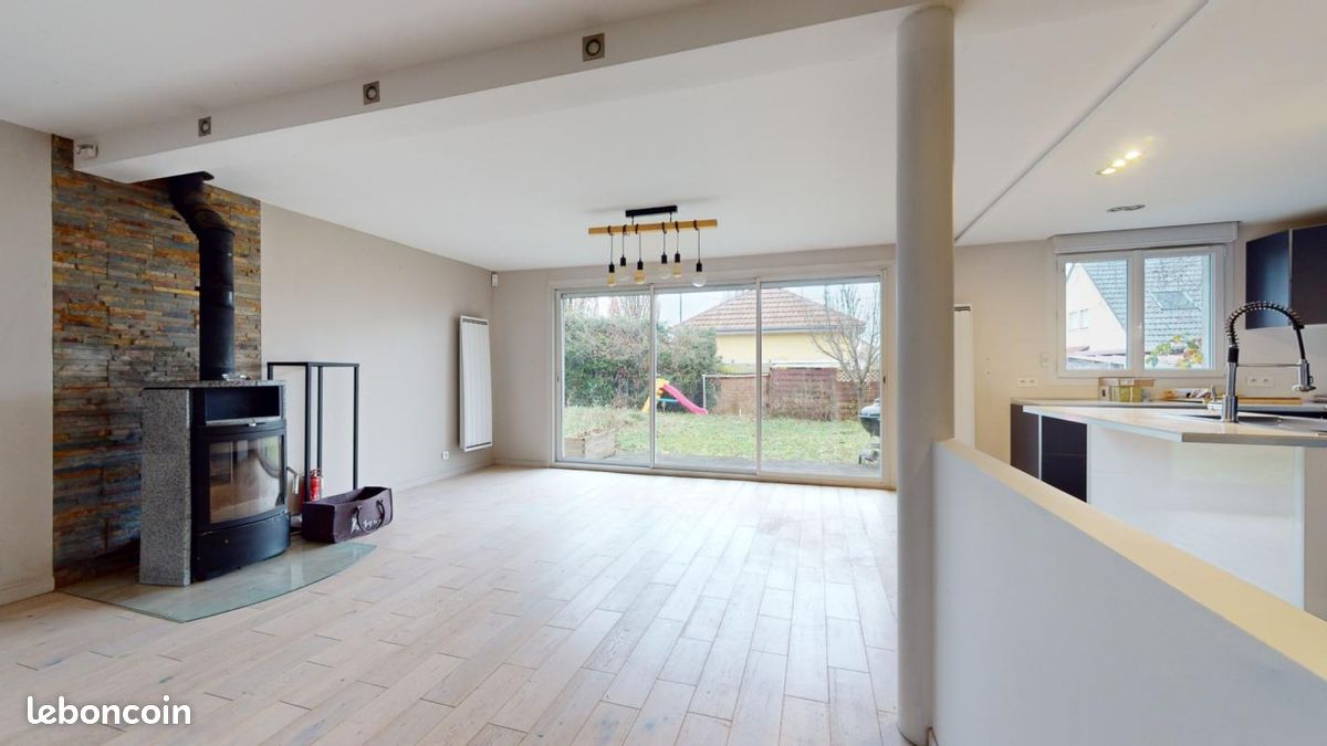 Casa de 4 dormitorios en Cormeilles-en-Parisis, France No. 165658