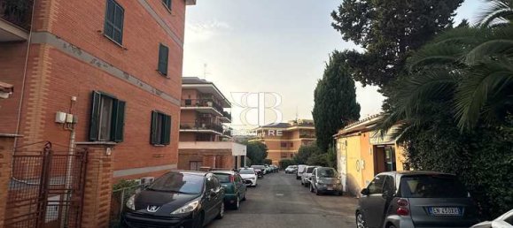 1 bedroom Apartment in Rome, Italy No. 324597 14
