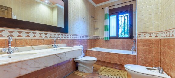 5 bedrooms House in Alicante, Spain No. 155208 19