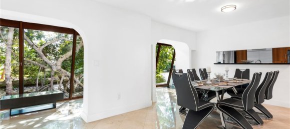 6 dormitorios villa en venta en Miami, Miami-Dade, Florida, USA № 615797 15