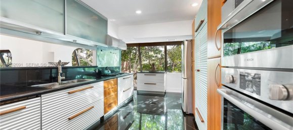6 dormitorios villa en venta en Miami, Miami-Dade, Florida, USA № 615797 17