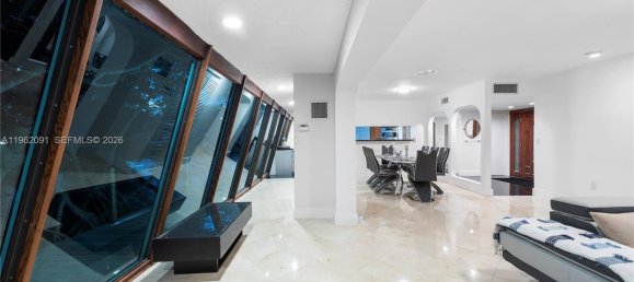 6 dormitorios villa en venta en Miami, Miami-Dade, Florida, USA № 615797 16