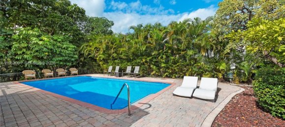 6 dormitorios villa en venta en Miami, Miami-Dade, Florida, USA № 615797 22
