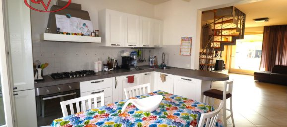 4 rooms Apartment in Montevarchi, Italy No. 238152 6