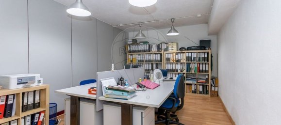 344m² Commercial property in Lisbon, Portugal No. 251714 25