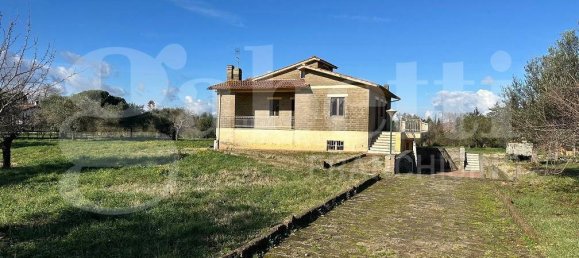 3 bedrooms Villa in Manziana, Italy No. 206975 2