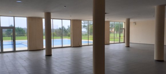 305m² Commercial property in Gemeses, Portugal No. 66751 2