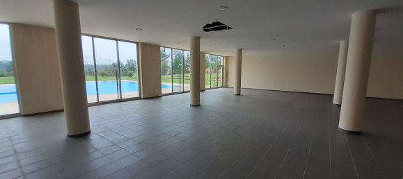 305m² Commercial property in Gemeses, Portugal No. 66751 4