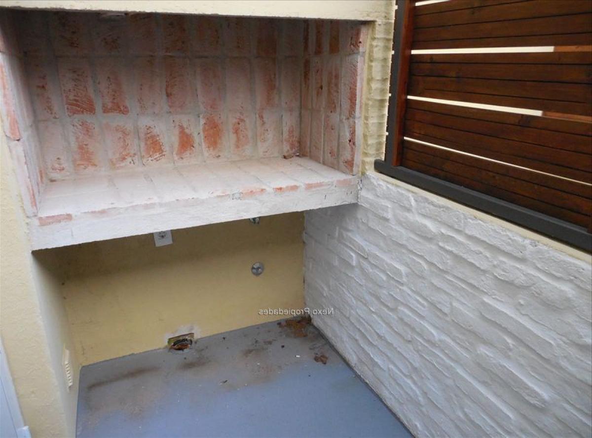 3 bedrooms Apartment in Montevideo, Uruguay No. 7067