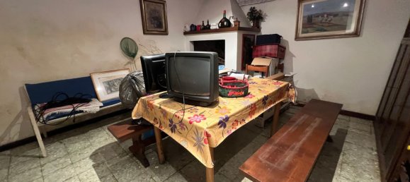 5 rooms House in Scandicci, Italy No. 211019 16
