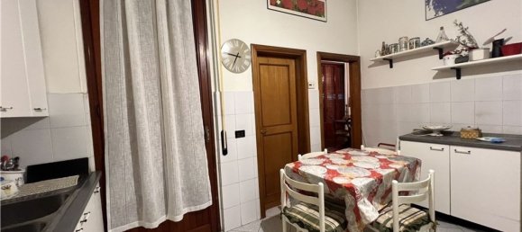 5 rooms House in Scandicci, Italy No. 211019 14
