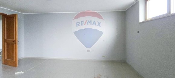 5-Zimmer Wohnung in Pescara, Italy, Nr. 133028 85