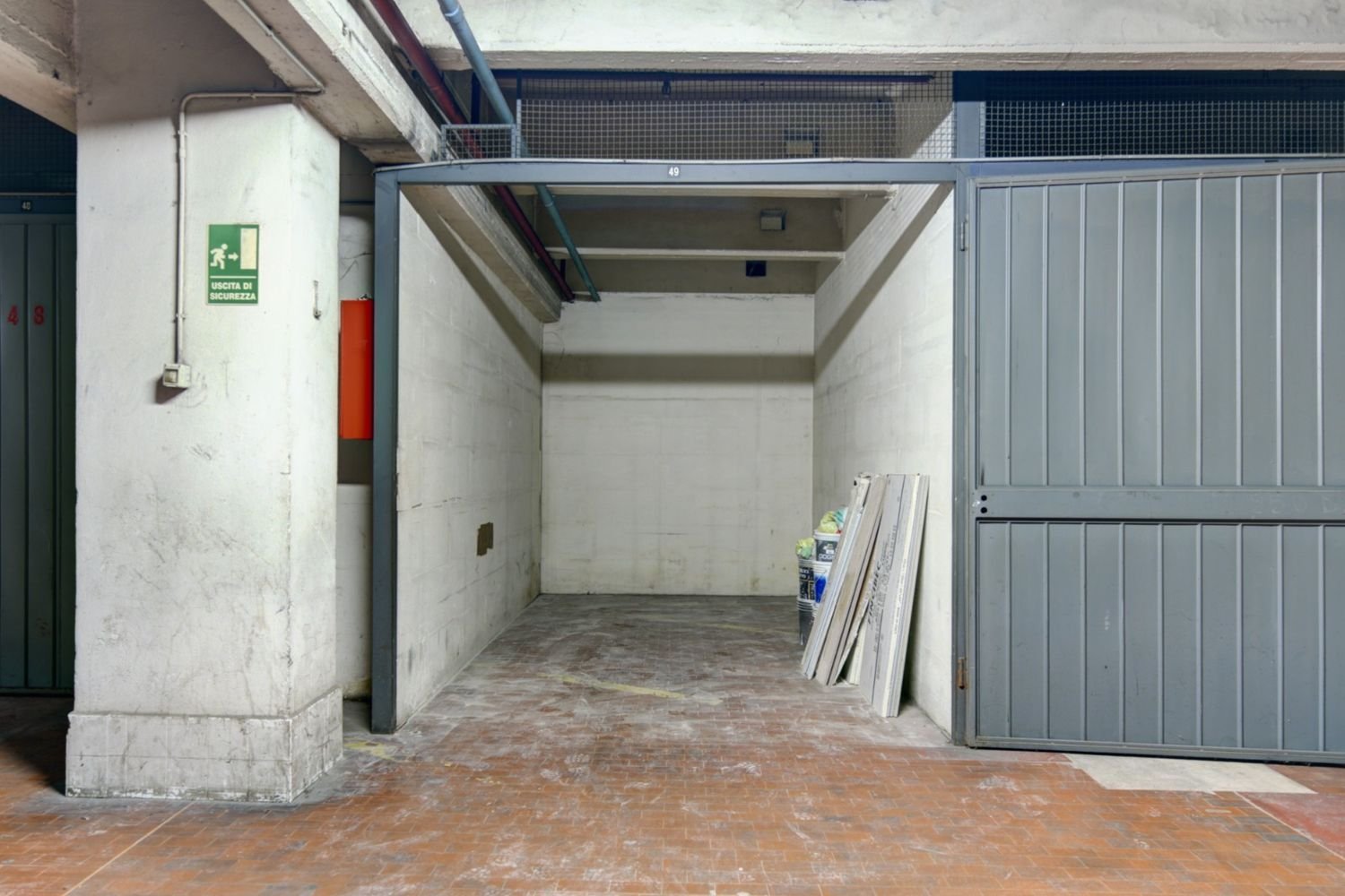 11m² Garage in Turin, Italy No. 81964