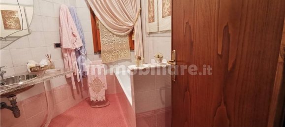 3 bedrooms Apartment in Empoli, Italy No. 48708 10