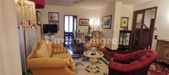 3 bedrooms Apartment in Empoli, Italy No. 48708 2