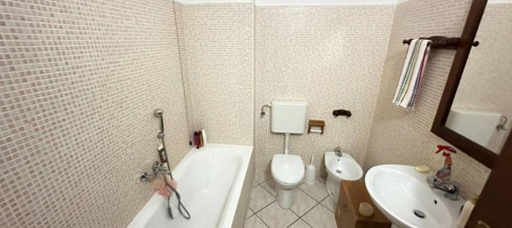 4 rooms House in Limido Comasco, Italy No. 19160 9