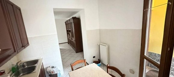 4 rooms House in Limido Comasco, Italy No. 19160 6