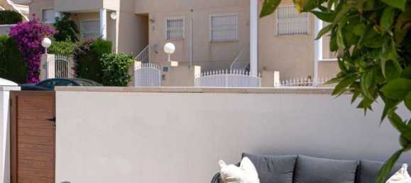 2 bedrooms House in Alicante, Spain No. 134009 4