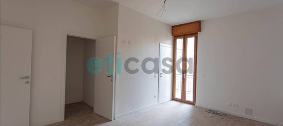 3 Schlafzimmer Wohnung in Piacenza, Italy, Nr. 193843 25