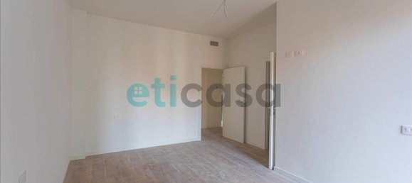3 Schlafzimmer Wohnung in Piacenza, Italy, Nr. 193843 24