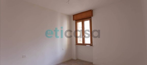 3 Schlafzimmer Wohnung in Piacenza, Italy, Nr. 193843 30