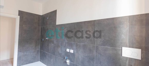 3 Schlafzimmer Wohnung in Piacenza, Italy, Nr. 193843 3