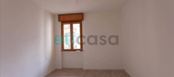 3 Schlafzimmer Wohnung in Piacenza, Italy, Nr. 193843 29