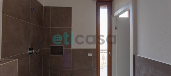 3 Schlafzimmer Wohnung in Piacenza, Italy, Nr. 193843 32