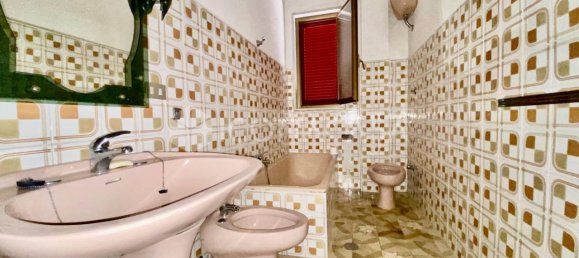 Вилла с 8 комнатами в Битонто, Италия № 24966 39