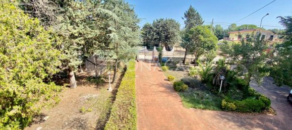 Вилла с 8 комнатами в Битонто, Италия № 24966 35