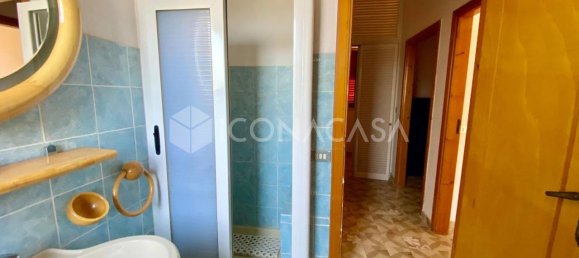 Вилла с 8 комнатами в Битонто, Италия № 24966 14