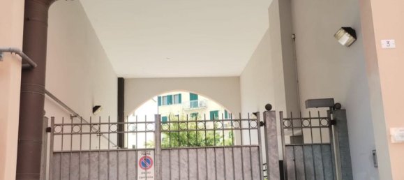 2 Schlafzimmer Wohnung in Parma, Italy, Nr. 377838 5