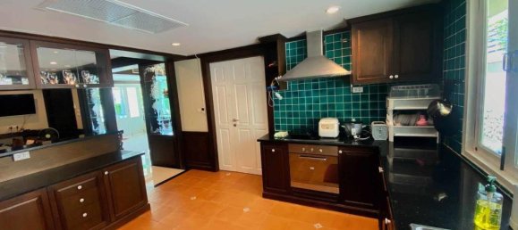 Вилла с 4 спальнями в Ча-ам, Таиланд № 23622 2