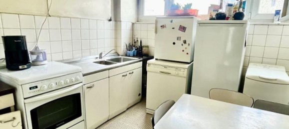 3 bedrooms Apartment in Paris, France No. 161934 6