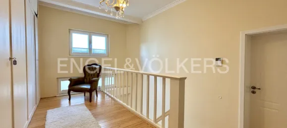 8-salle Maison de ville à Karlsruhe, Germany No. 51496 2